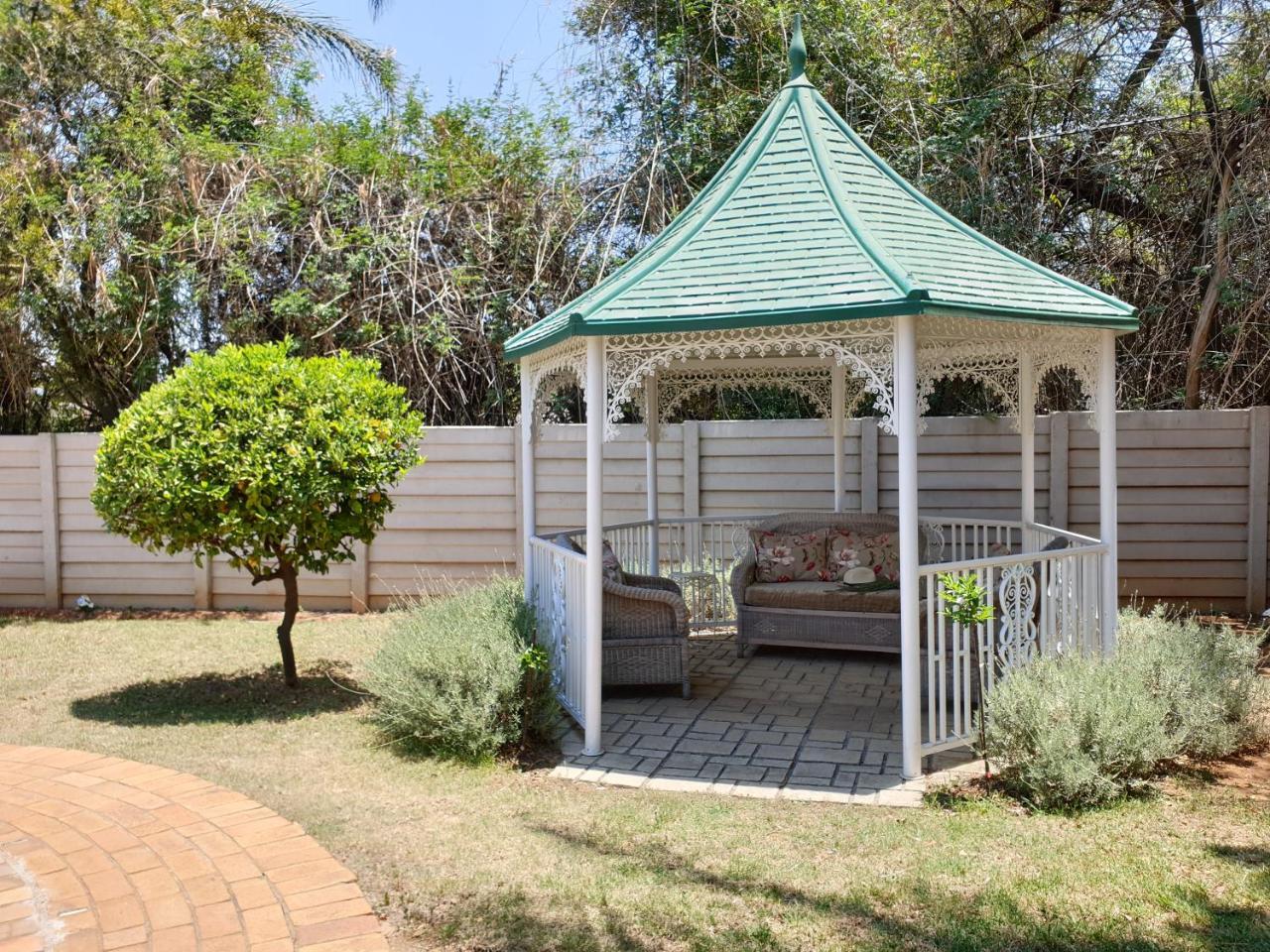 Nouveau Studios Pretoria Exterior foto